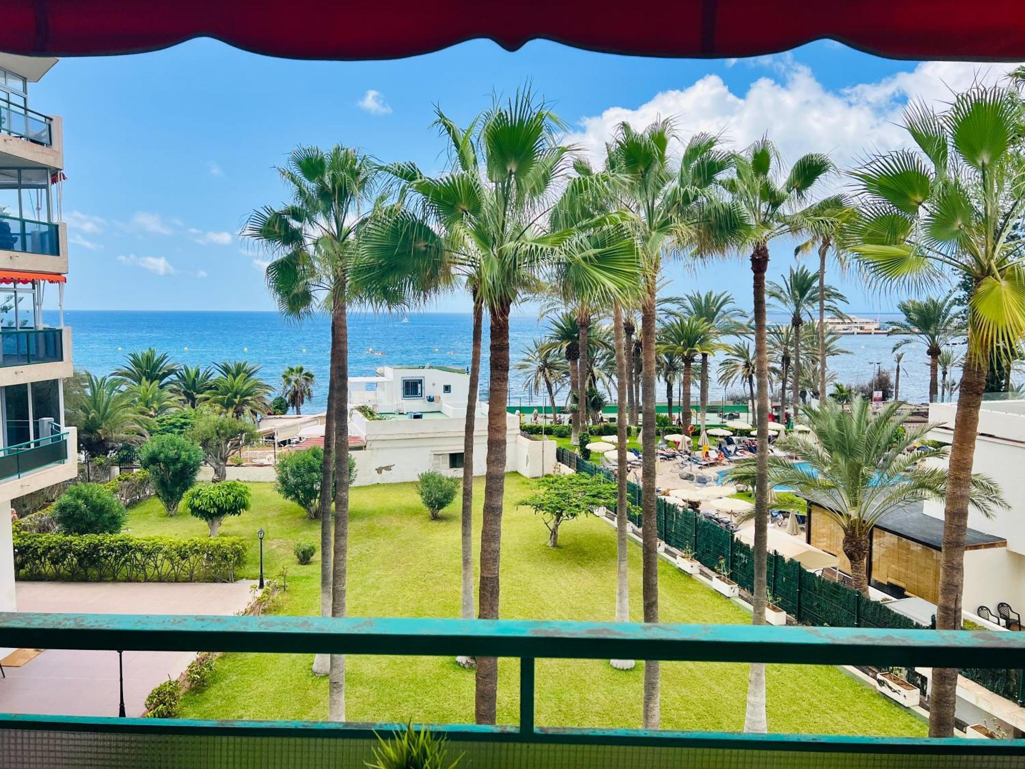 Апартаменты Comodoro Cristianos Beach Vivienda Vacacional Лос Кристианос Экстерьер фото